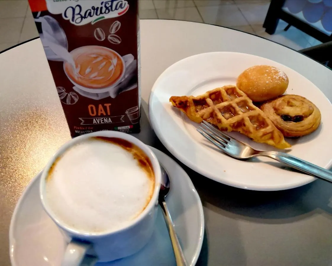 Hotel Iride Suite & Breakfast- Ideale Per Famiglie E Coppie Riccione 2*,