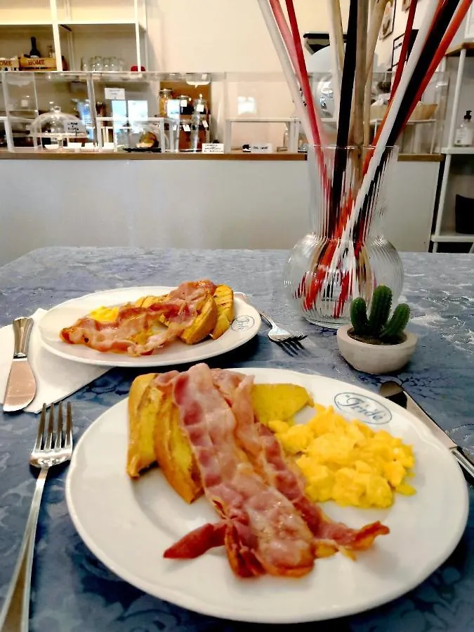 Hotel Iride Suite & Breakfast- Ideale Per Famiglie E Coppie Riccione 2*,