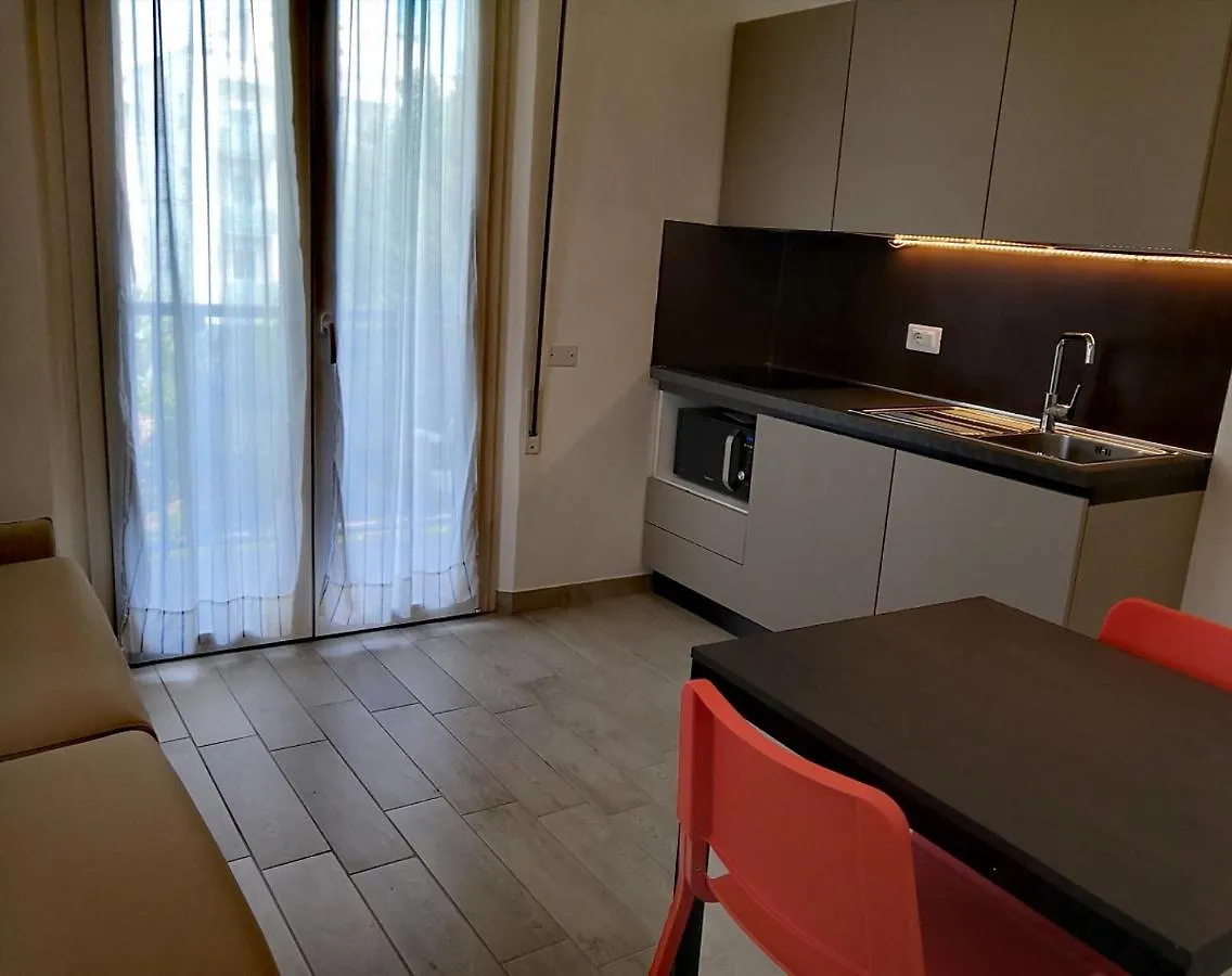 Hotel Iride Suite & Breakfast- Ideale Per Famiglie E Coppie Riccione