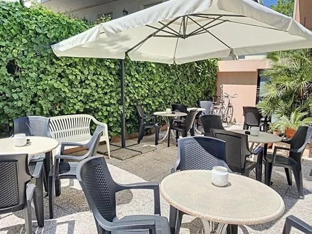 Hotel Iride Suite & Breakfast- Ideale Per Famiglie E Coppie Riccione 2*,  Italy