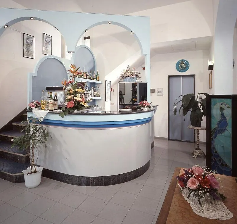 Hotel Iride Suite & Breakfast- Ideale Per Famiglie E Coppie Riccione Italy