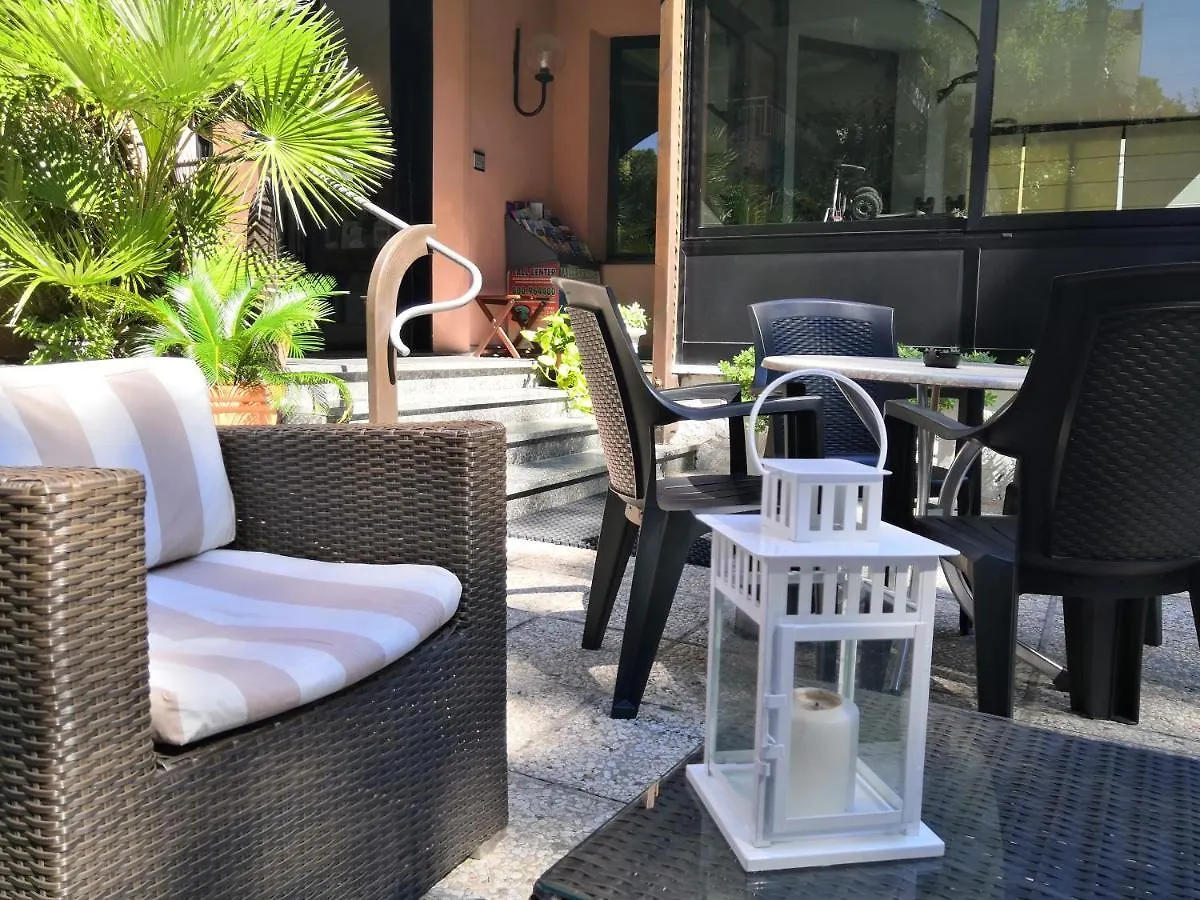 Hotel Iride Suite & Breakfast- Ideale Per Famiglie E Coppie Riccione
