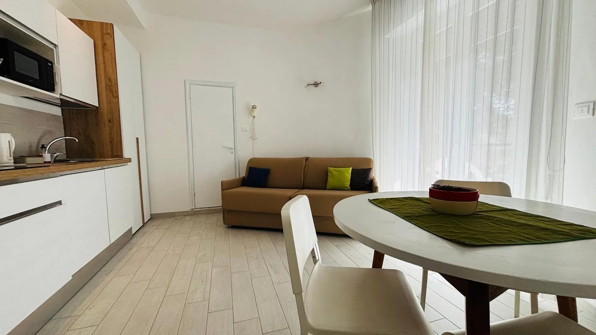 Hotel Iride Suite & Breakfast- Ideale Per Famiglie E Coppie Riccione Italy